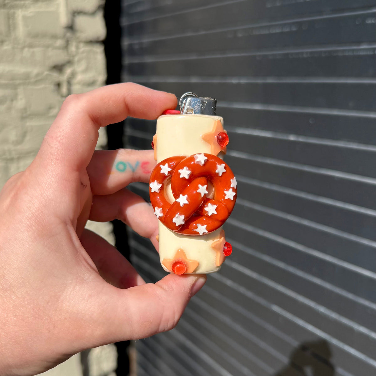 Starry pretzel lighter case