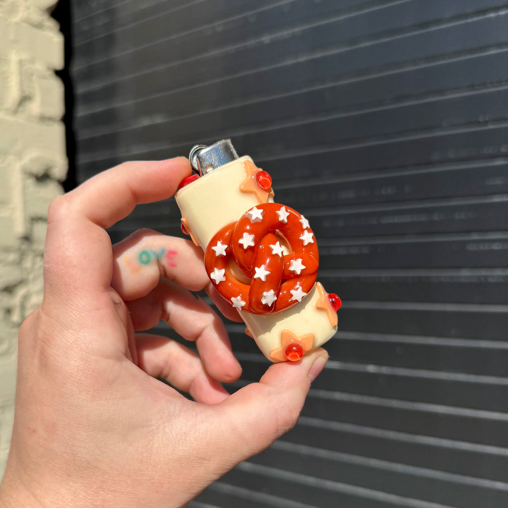 Starry pretzel lighter case